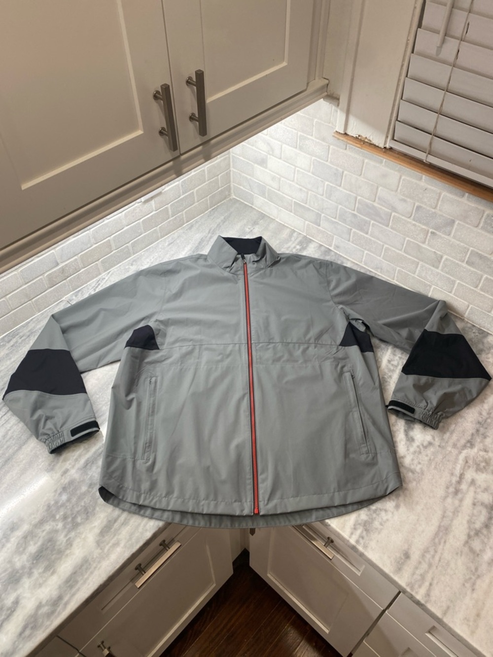 FootJoy HydroliteX Men's Light Gray Windbreaker Jacket with Black Accents